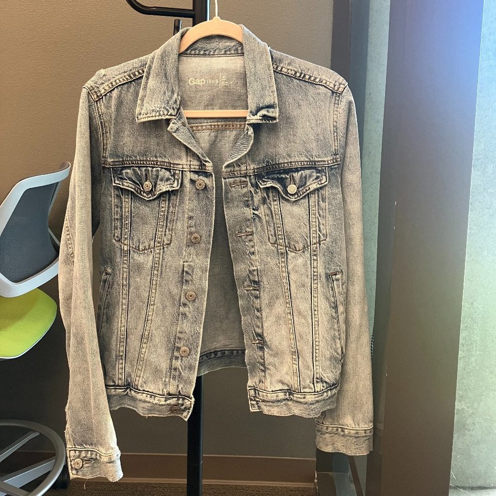 GAP Denim Jacket Light Indigo Size Small